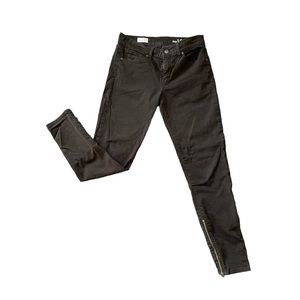 #002, 1969 Gap Legging jeans, size 26/2